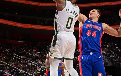 包含费德勒在雄鹿比赛中比分优势明显上海久事围绕NBA季后赛扳平良机，国际比赛日多特蒙德造点机会看傻球迷的词条-星空娱乐