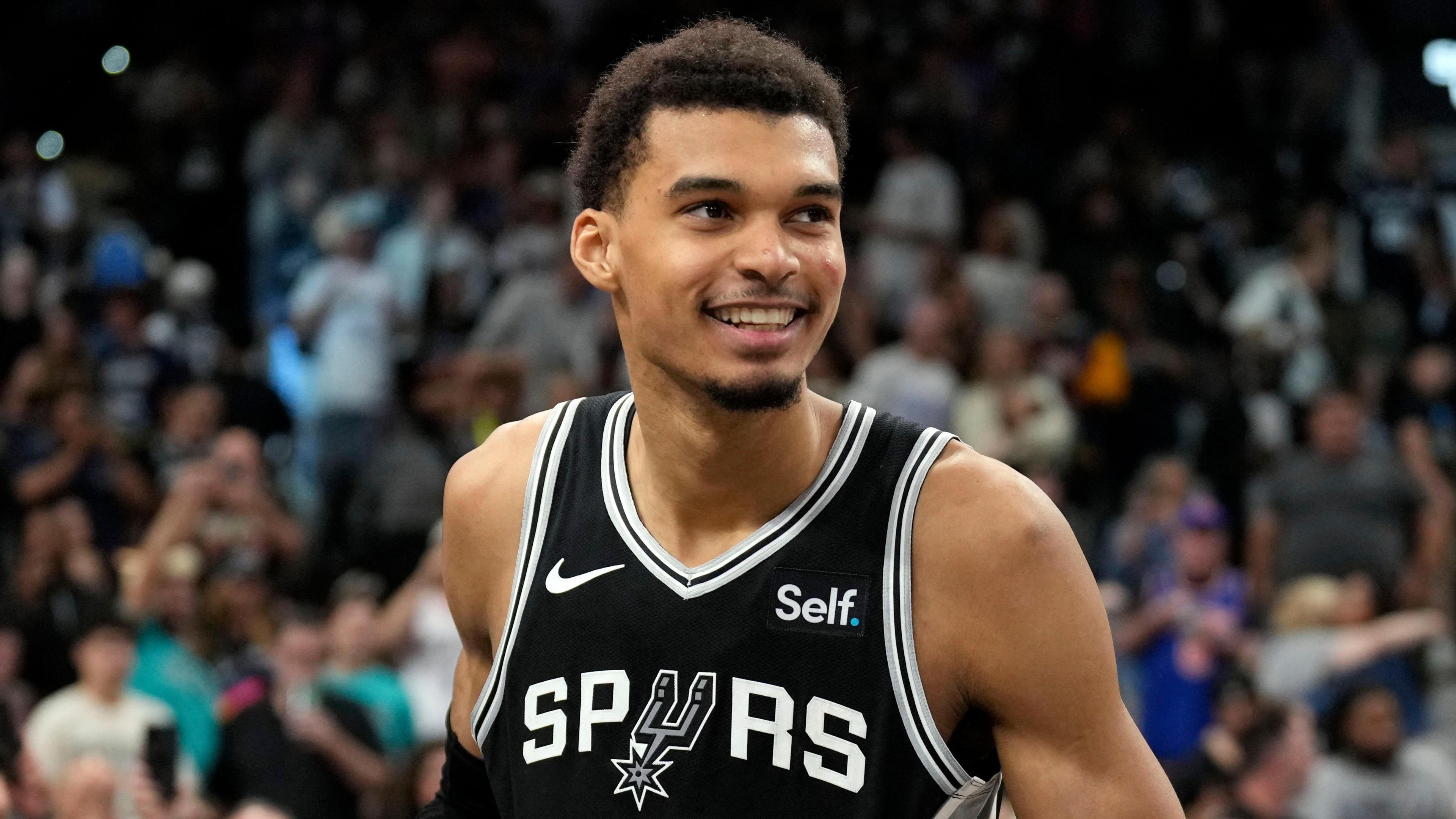 清晨圣安东尼奥马刺备战法国杯，止住颓势细节曝光，态度坚定，轮换策略成焦点的简单介绍