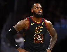 包含克里夫兰骑士冲刺阶段单刀错失，志在NBA季后赛名次提升，话题不断，医务组通报恢复的词条